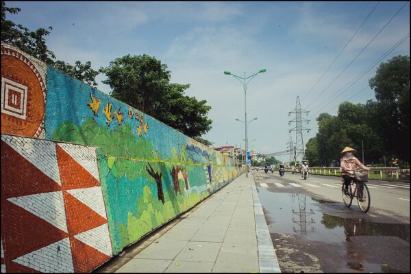 1077px-Hanoi_Ceramic_Mosaic_Mural_(14770543373)